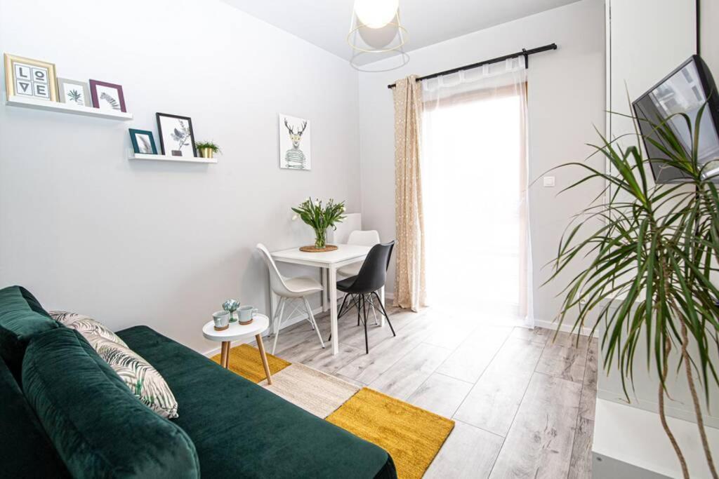 Apartament With Garden Bezplatny Parking !!! クラクフ エクステリア 写真