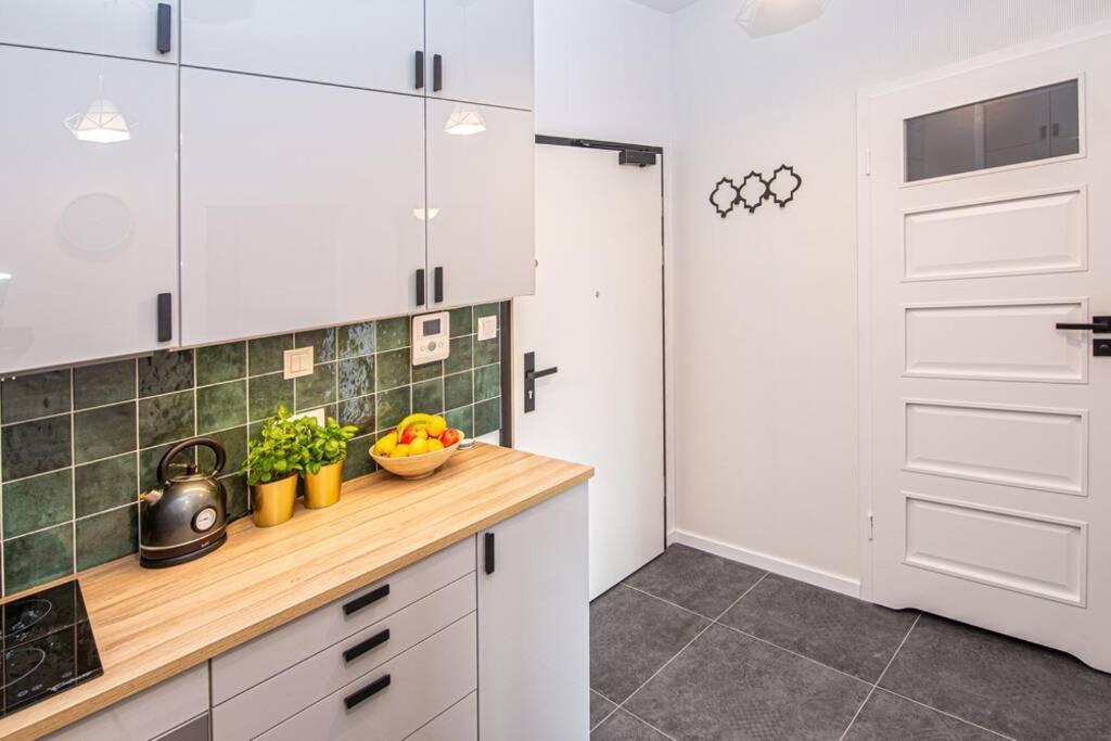 Apartament With Garden Bezplatny Parking !!! クラクフ エクステリア 写真
