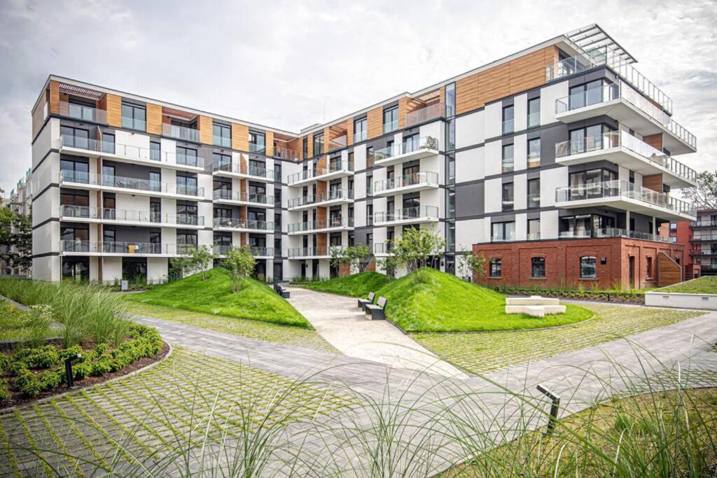 Apartament With Garden Bezplatny Parking !!! クラクフ エクステリア 写真